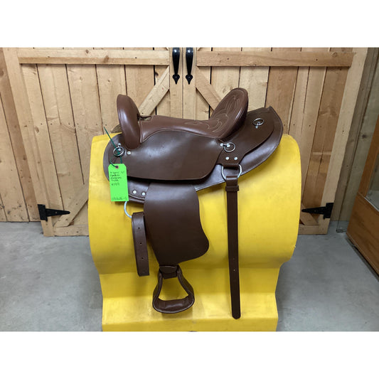 No Name 16” Synthetic Endurance Saddle