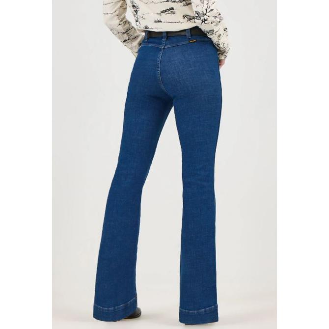 Wrangler Women's Lainey Wilson Pintuck Flare- Moonlight