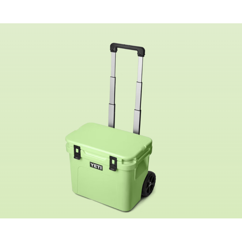 Yeti Roadie 32 Wheeled Hard Cooler - Key Lime