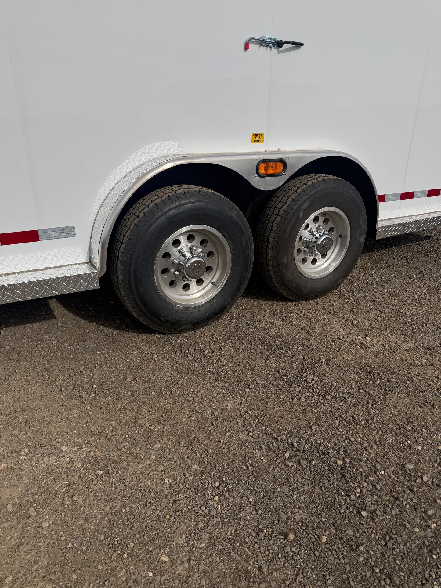 2027 Mustang 24' Gooseneck Livestock Trailer