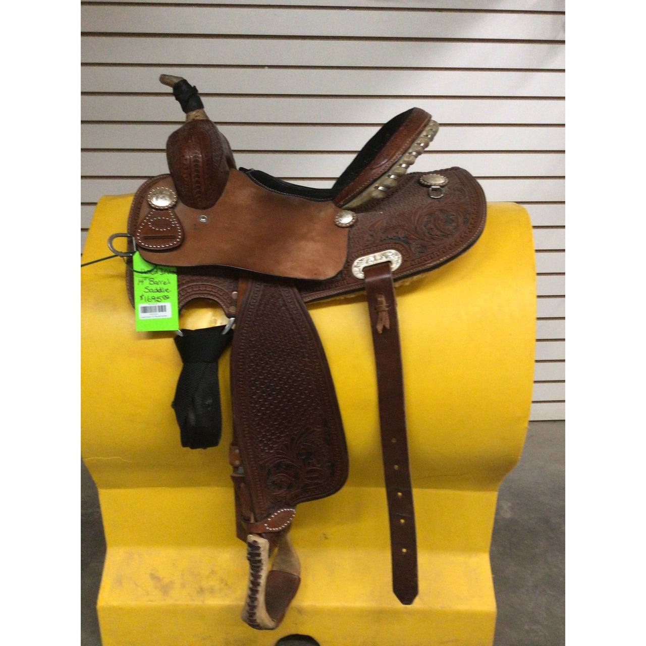 Used Irvine 14" Barrel Saddle