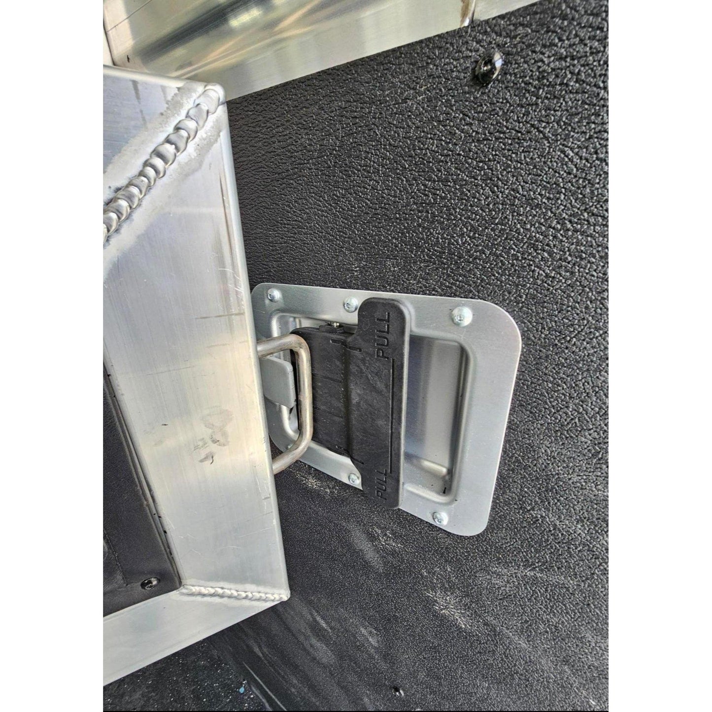 2024 High Country Colt Series Combo/Slant 2-Horse Lite (Wood Deck)