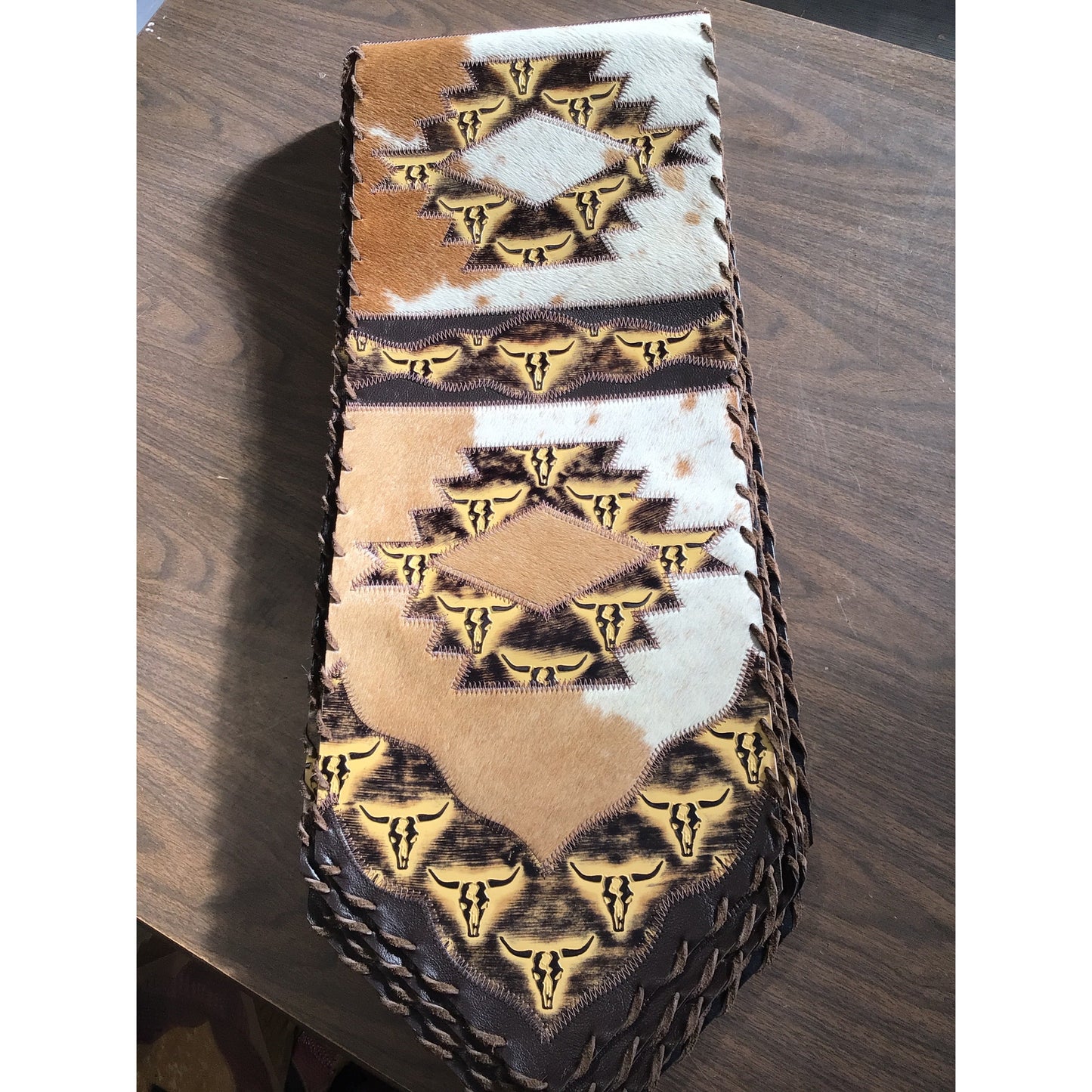 D2W Trading Navajo with Longhorn Details Table Runner