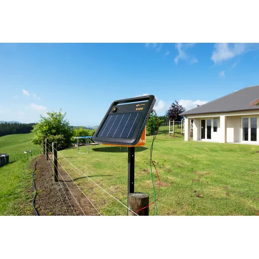 Gallagher S100 Solar Fence Enegizer