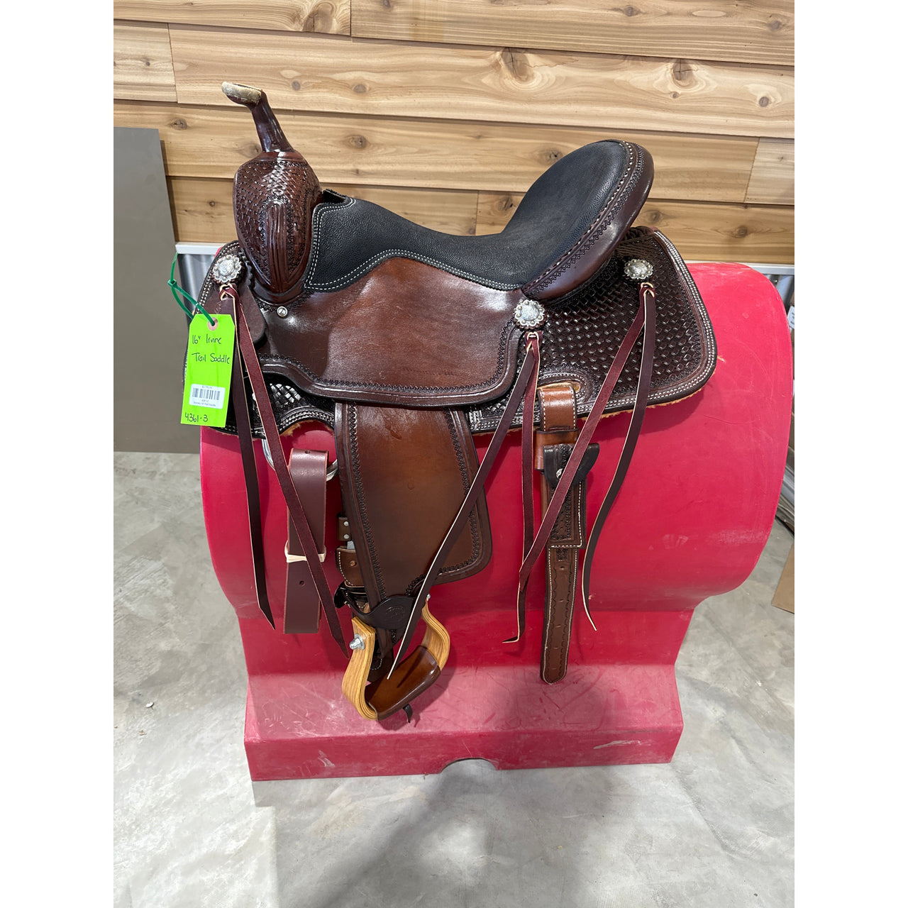 Irvine's 16" Trail Saddle