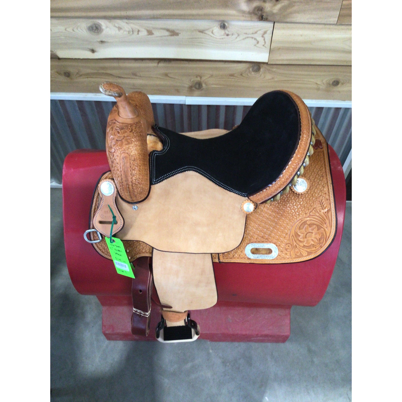 Stock Yard Barrel 15" Barrel Saddle