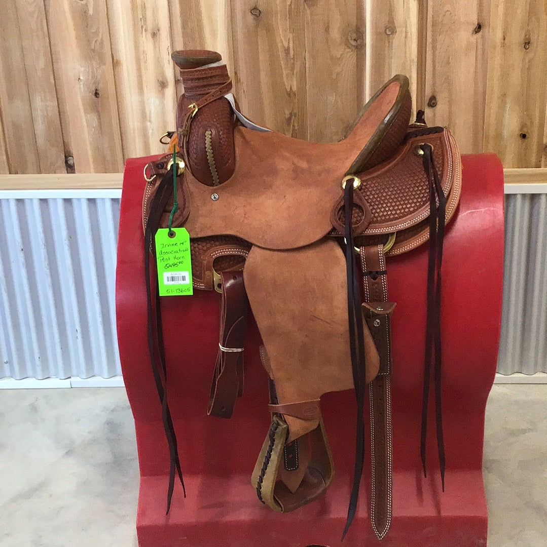 Irvine 14"   Association Saddle  - Post Horn