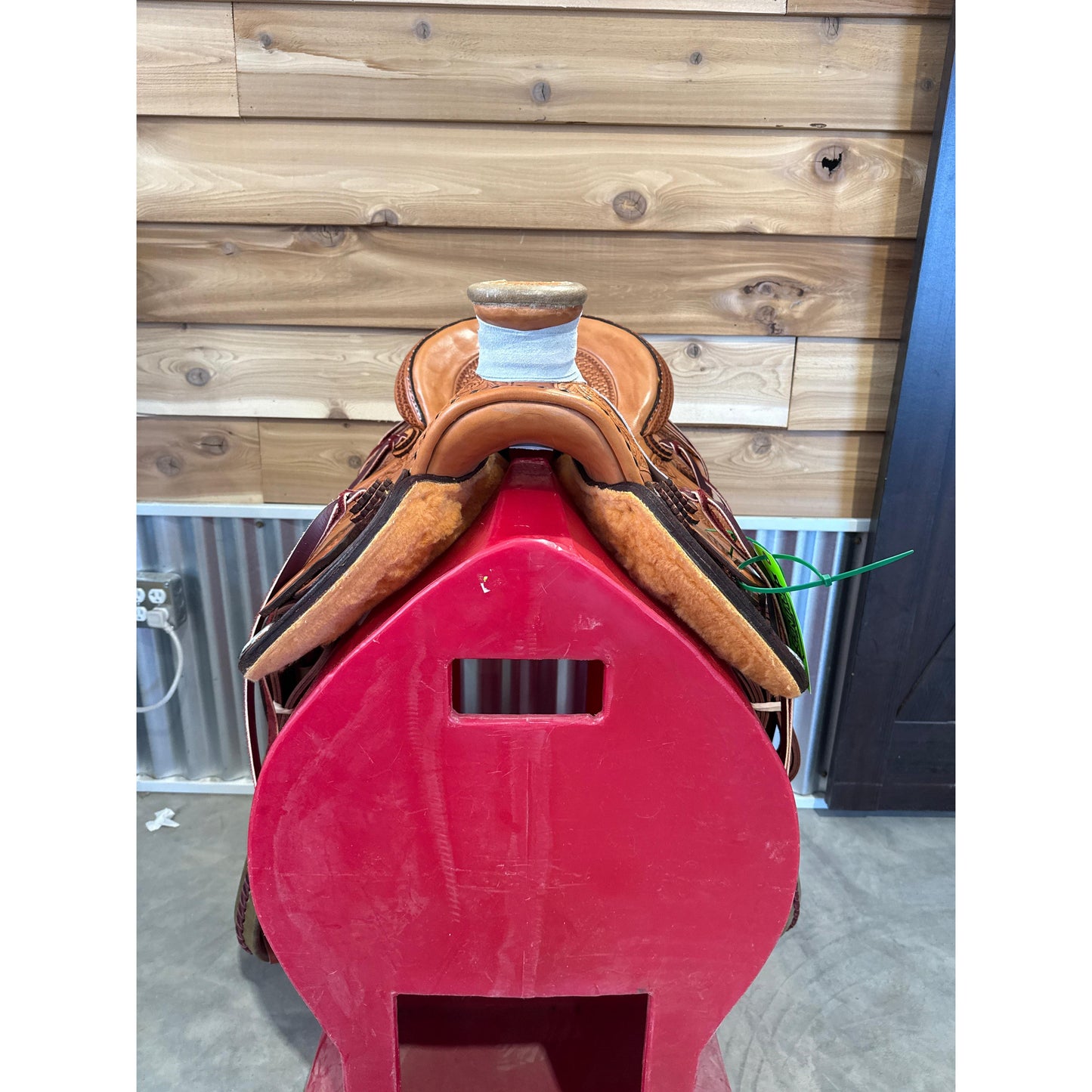 Irvine 15.5" Wade Saddle