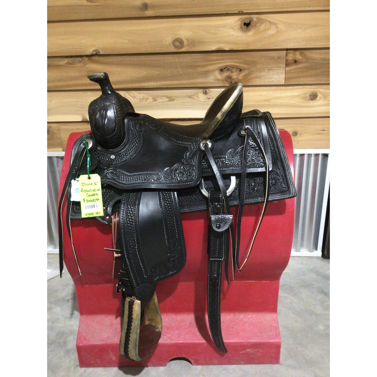 Irvine 16" Association Saddle