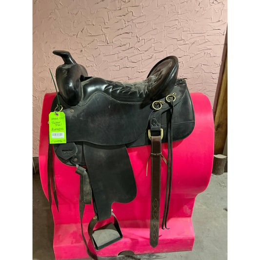 Used 17.5" Tucker Trail Saddle