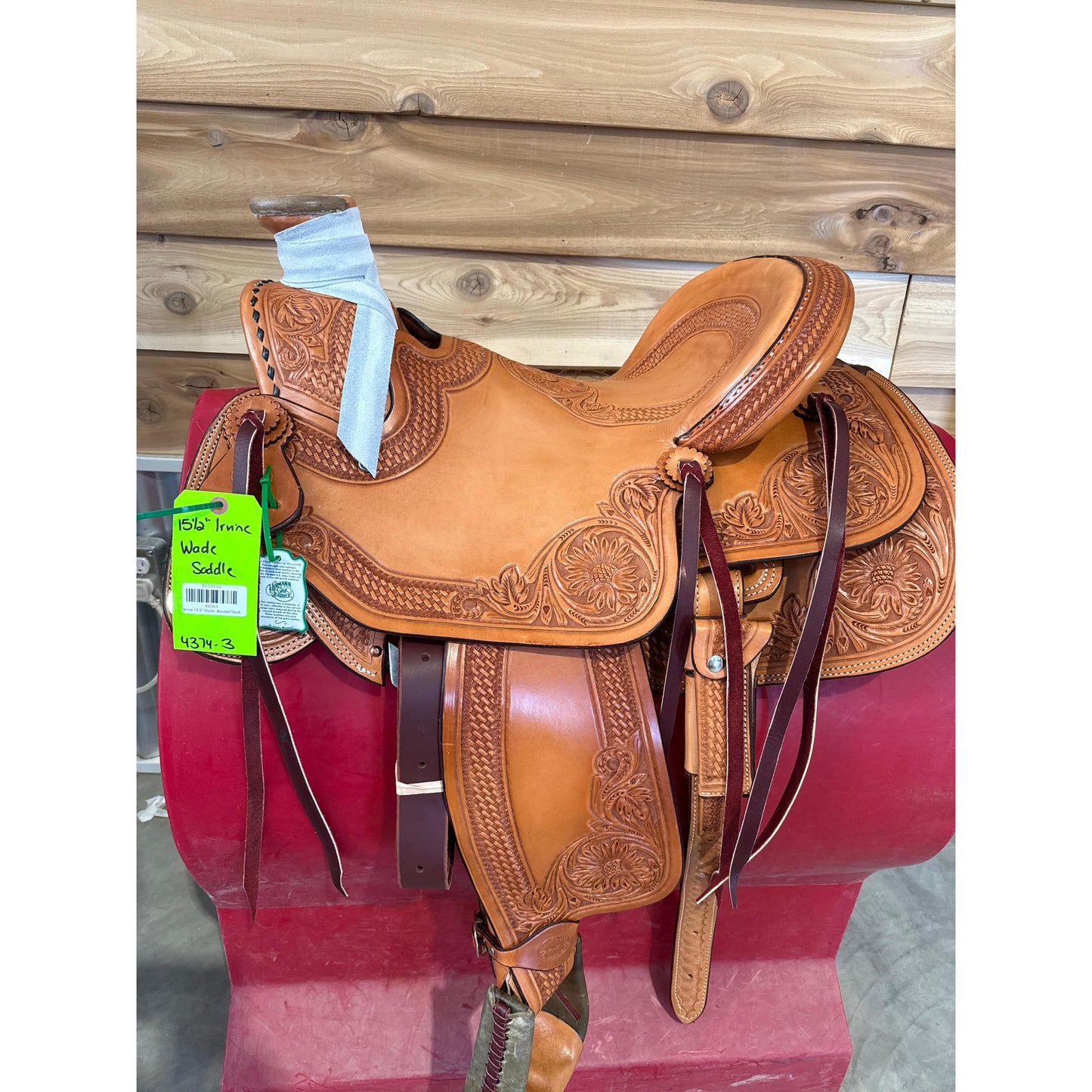 Irvine 15.5" Wade Saddle