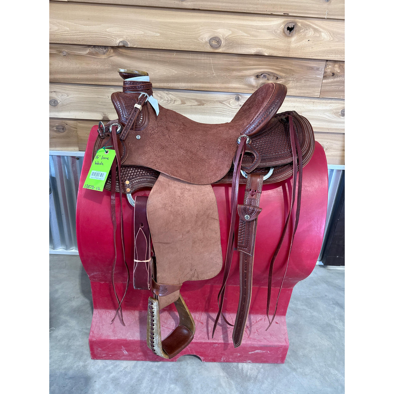 Irvine's 16" Wade Saddle