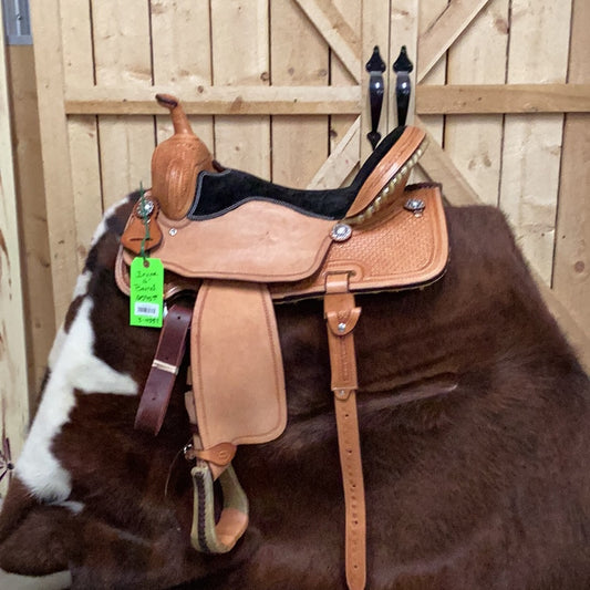 Irvine 16" Barrel Saddle