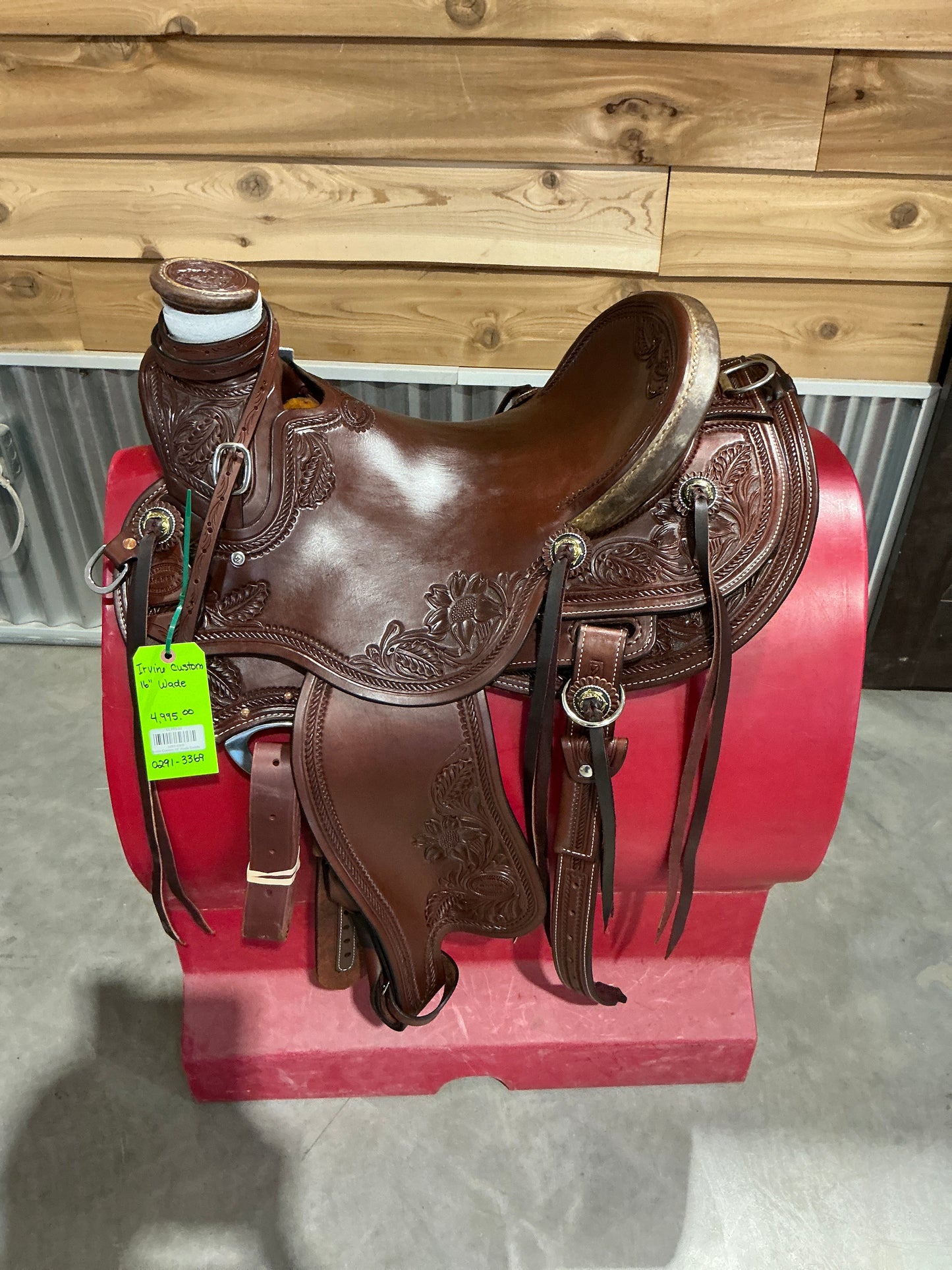 Irvine Custom 16" Wade Saddle