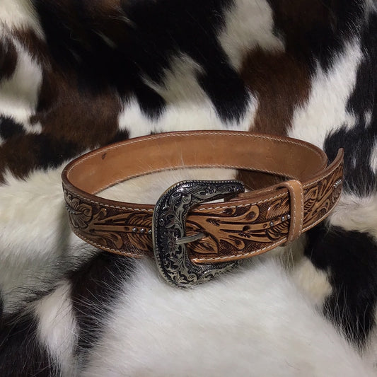Men's Leaf  Pattern Belt W/Dots