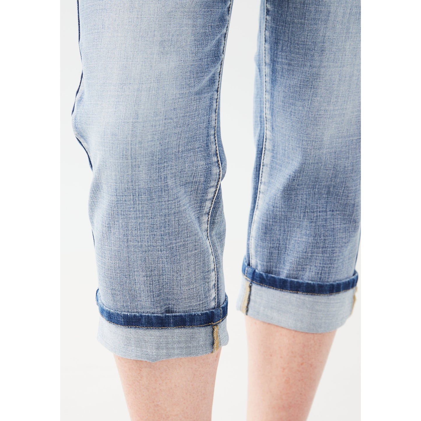 FDJ Women's Suzanne Denim Capris - Medium Vintage
