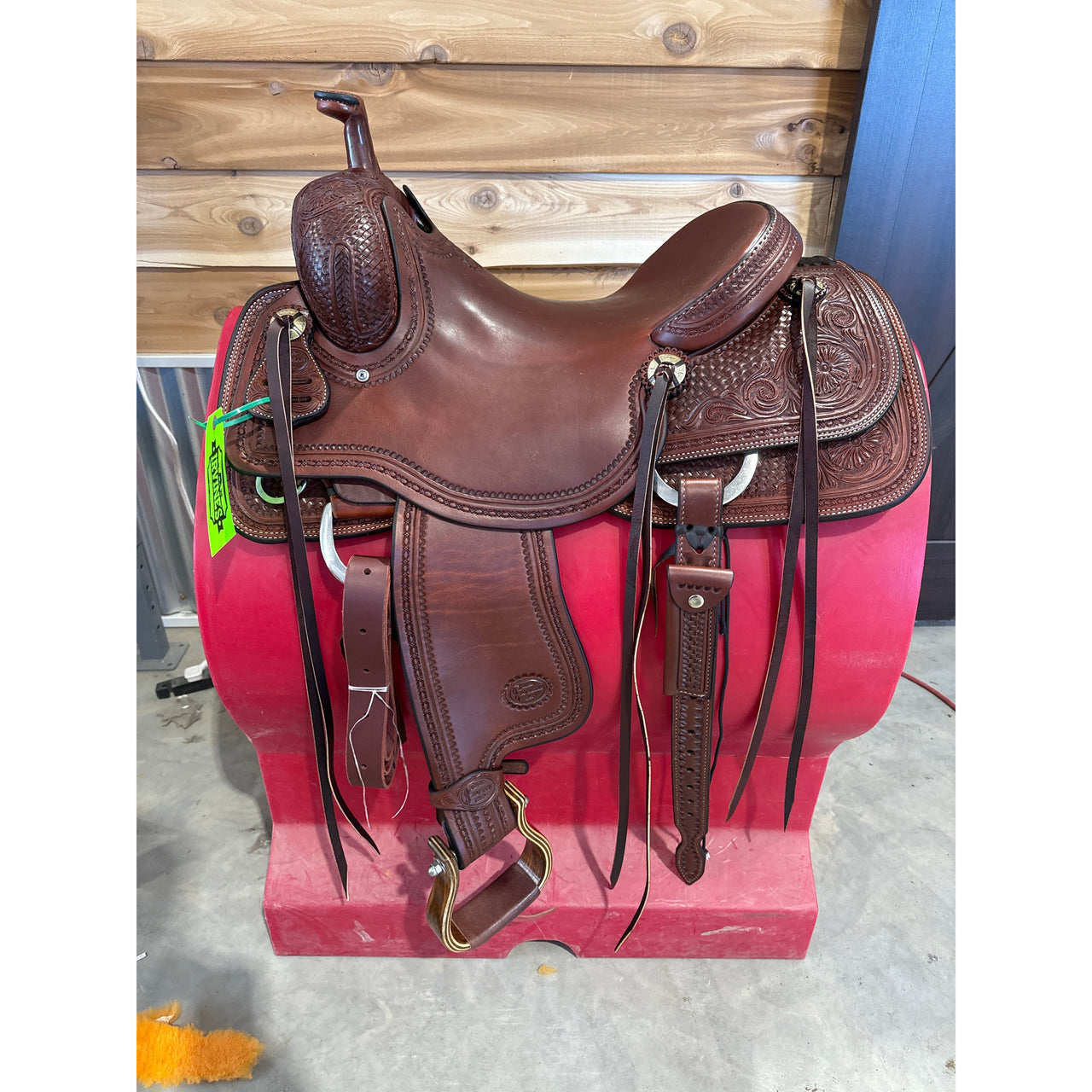 16" Irvine Pro-Cowhorse Saddle