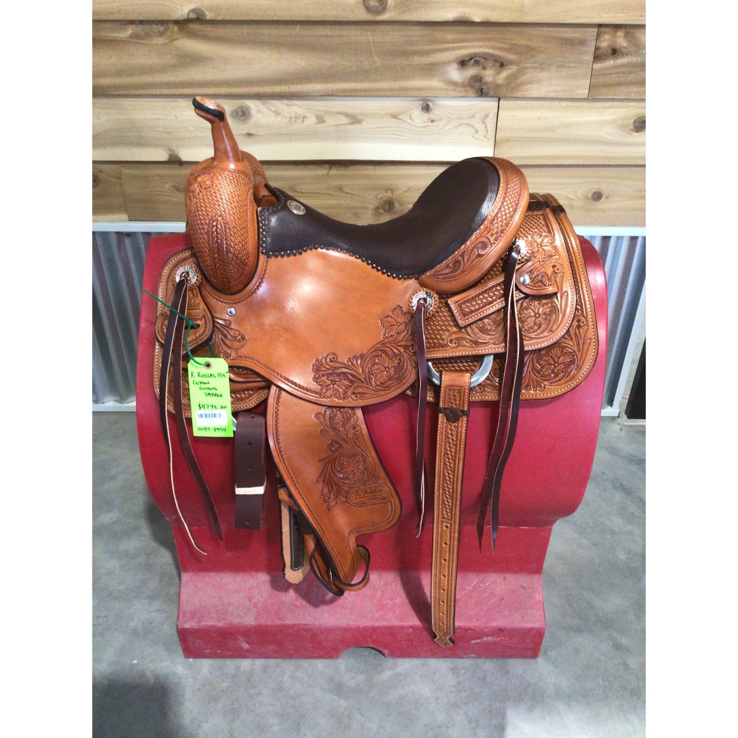 R.Ruelas 15.5"  Custom Cutting Saddle
