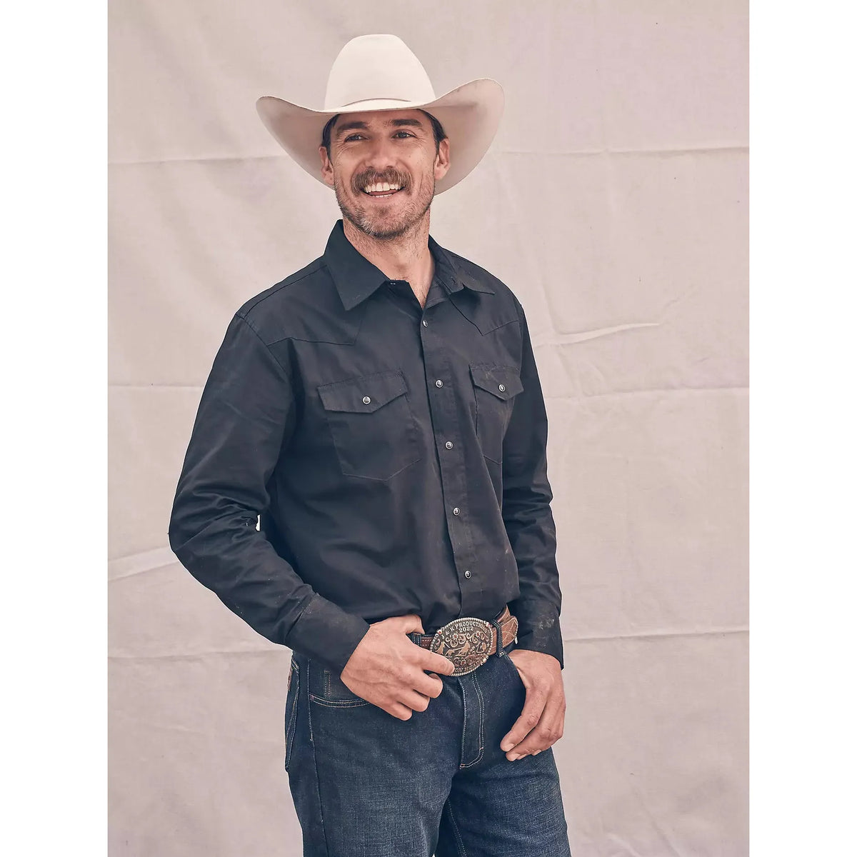 Wrangler Men's LS Solid Broadcloth Western Snap Shirt - Black