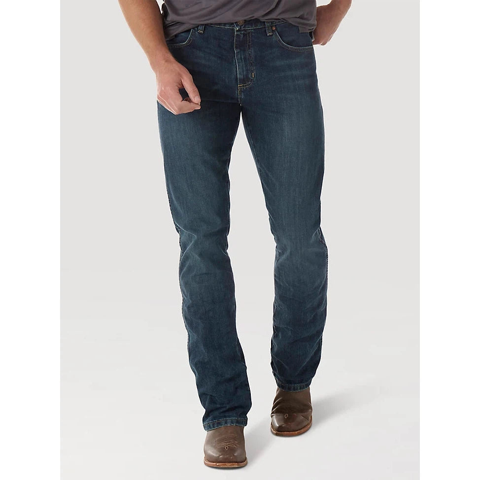 Wrangler Men's Retro Slim Fit Bootcut Jeans - River Wash