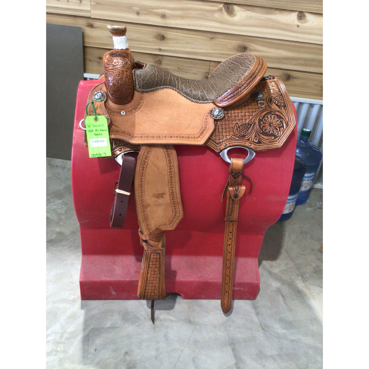 Irvine's USA 16.5" All Around Saddle