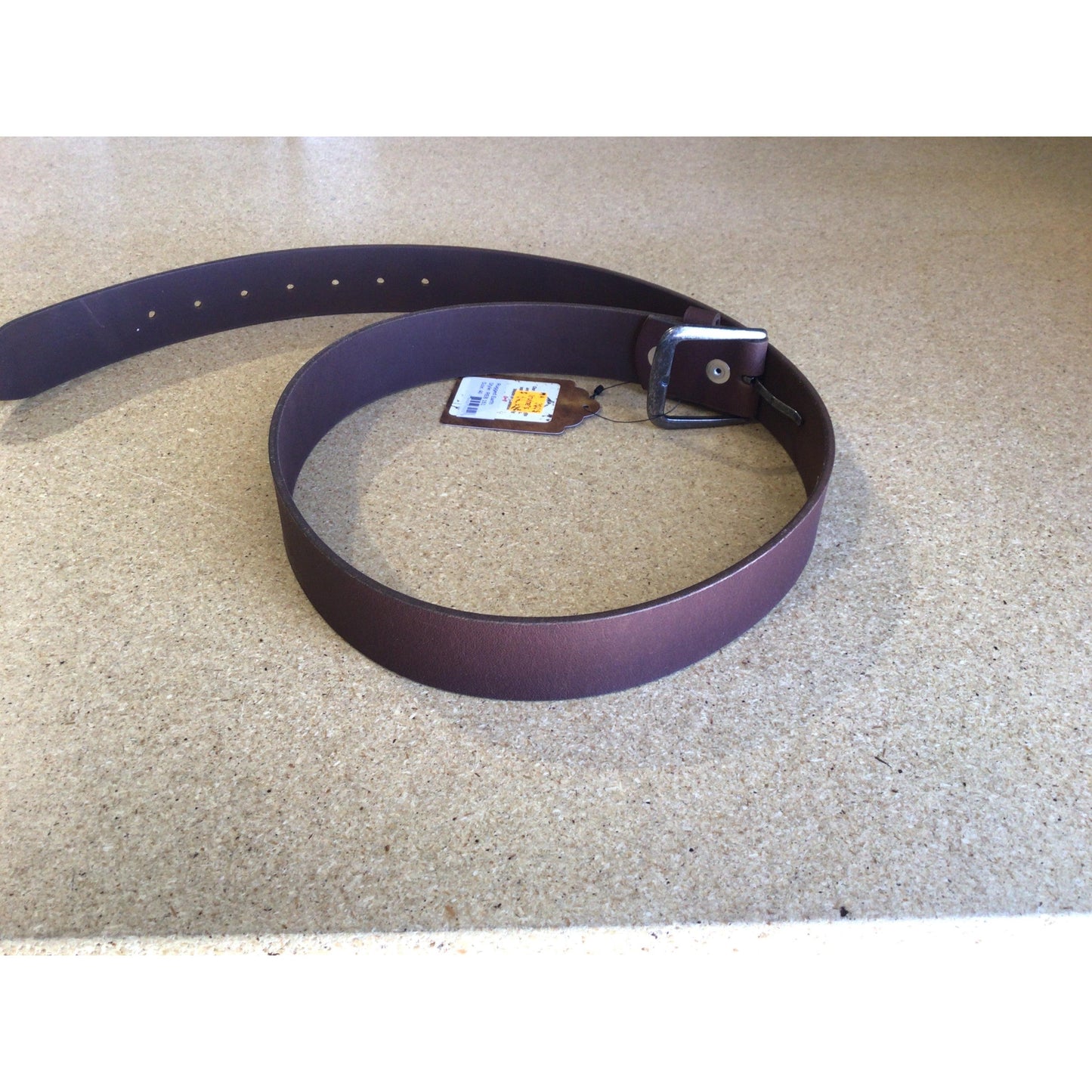 Rugged Earth Men's Leather Belt - Brown
