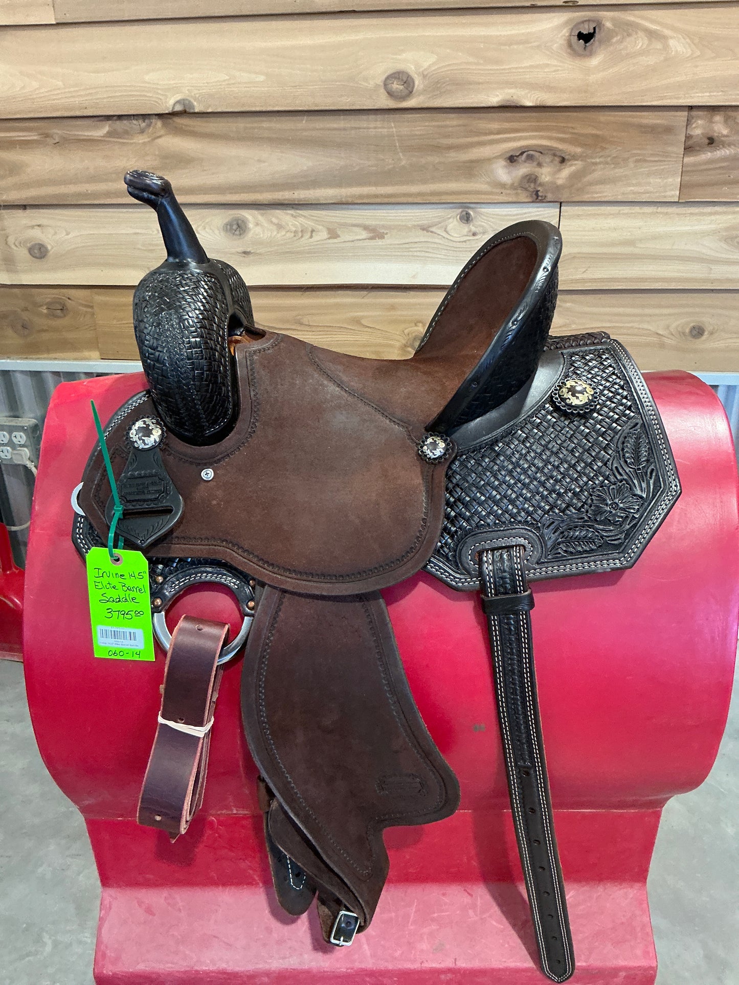 Irvine 14.5" Elite Barrel Saddle