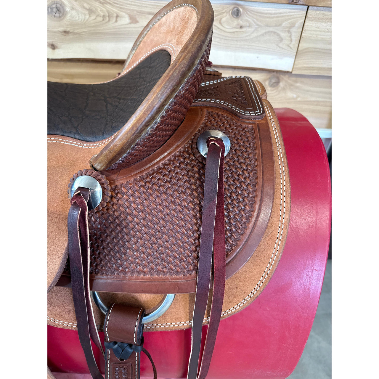 Irvine's USA 16" Association Ranch Saddle