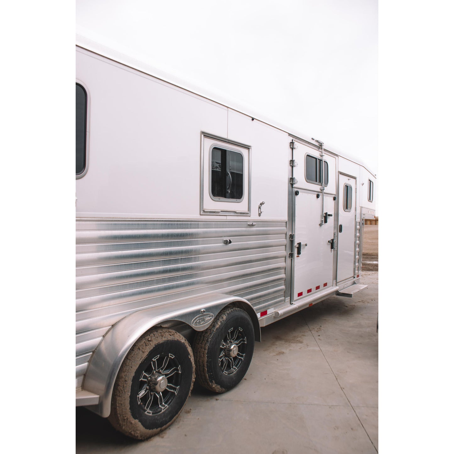 2026 4-Star 24' 2+1 Horse Trailer