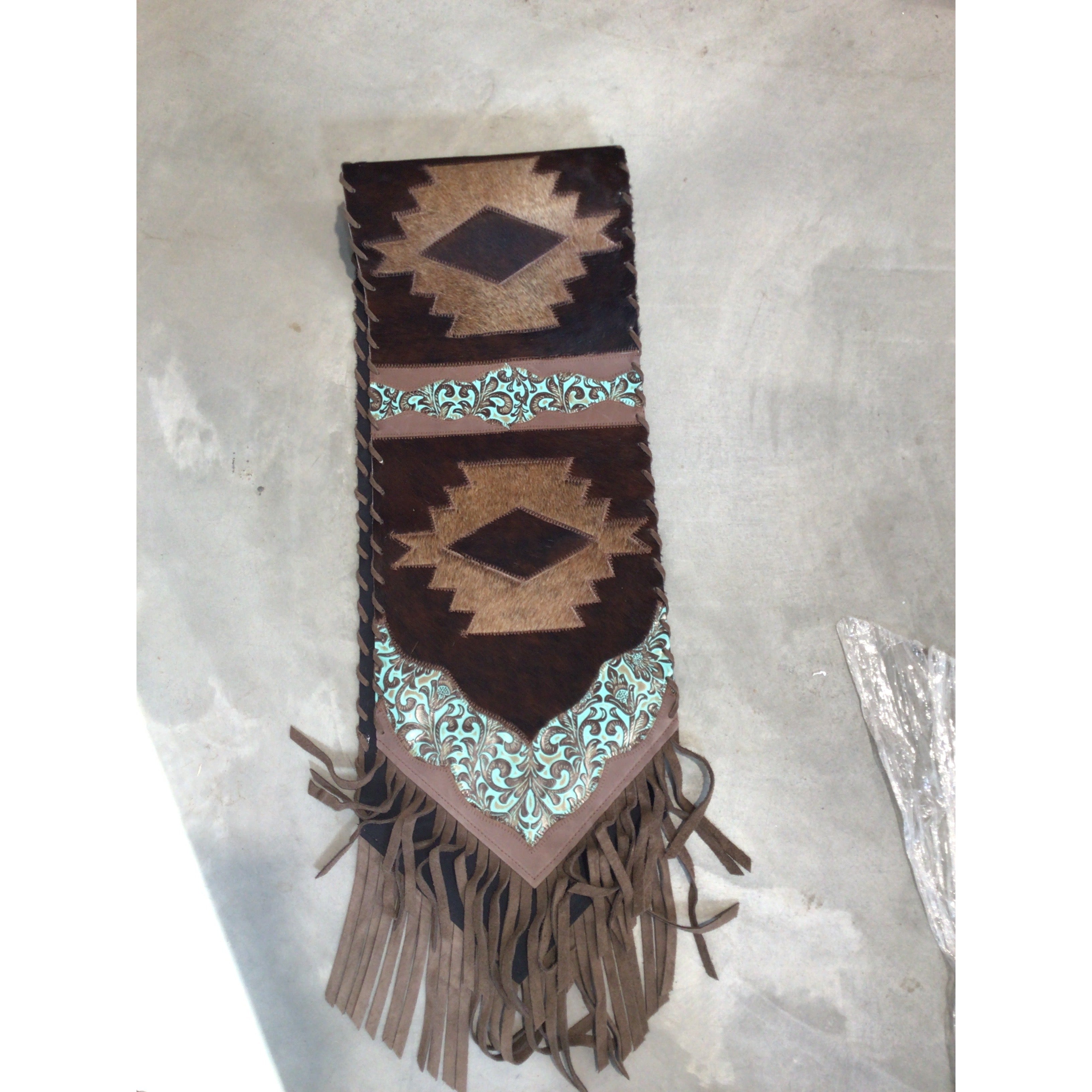 D2W Trading Navajo with Longhorn Details Turquoise Table Runner ...