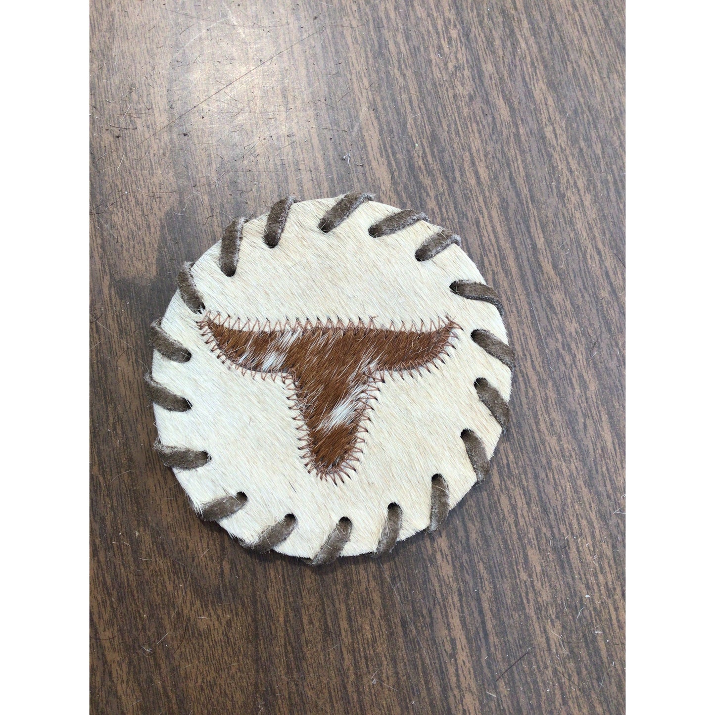D2W Trading Longhorn Coaster with Laced Border