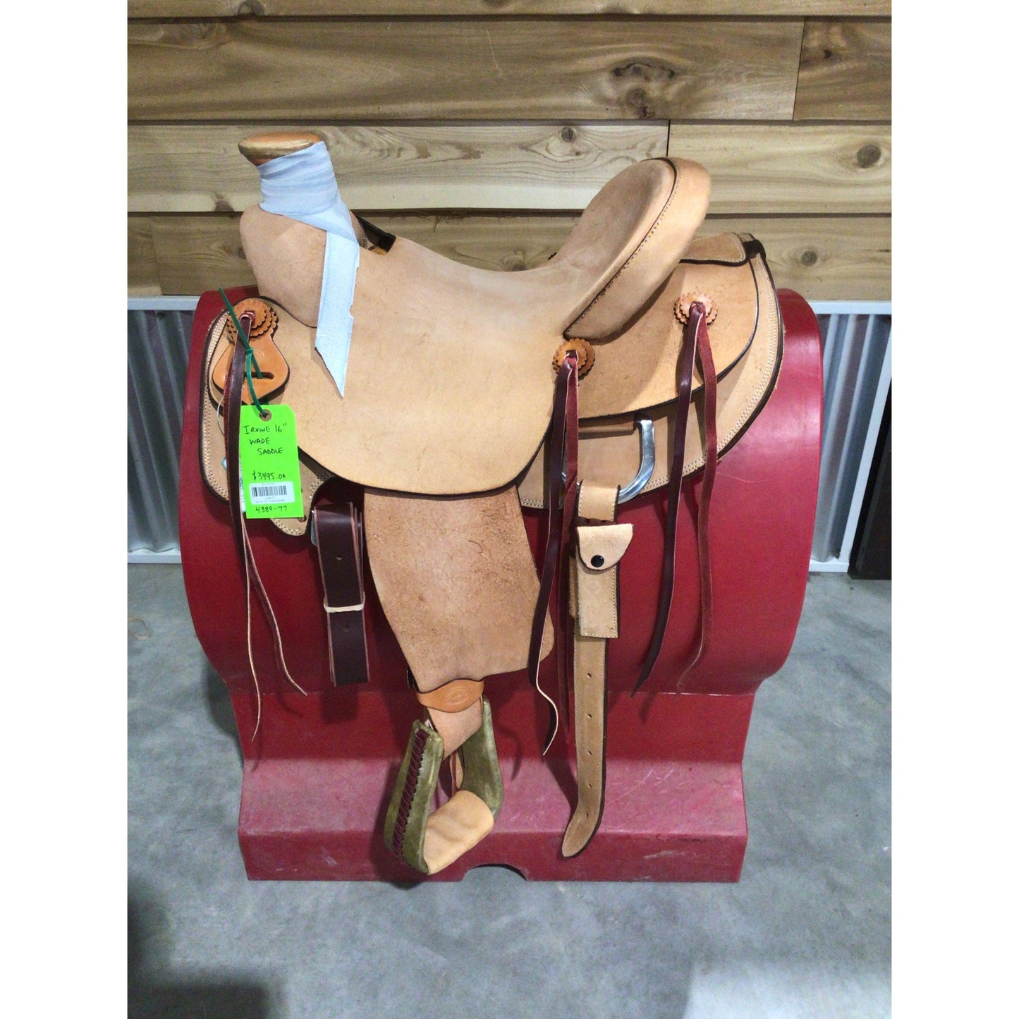 Irvine 16" Wade Saddle