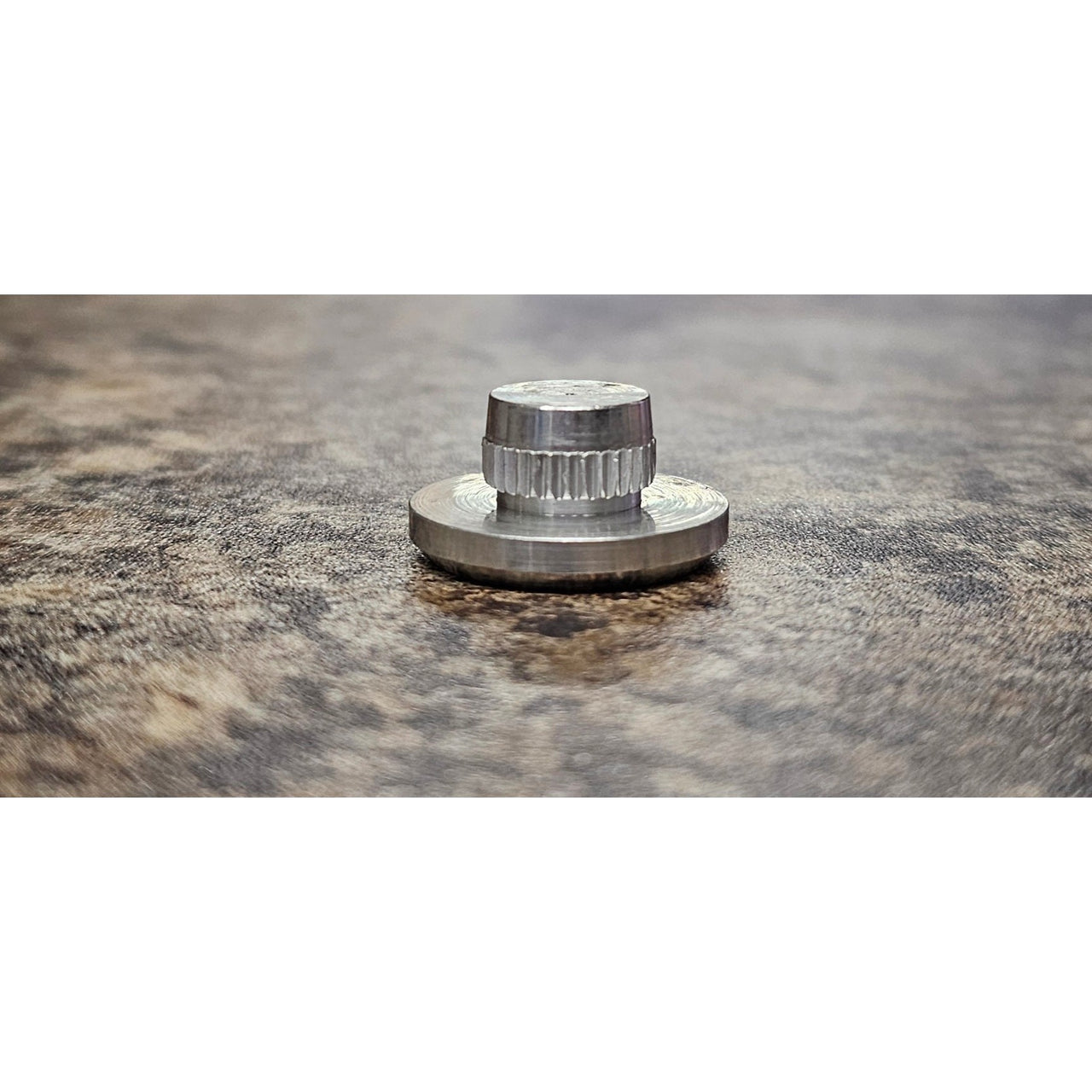 4-Star Aluminum Hinge Plugs