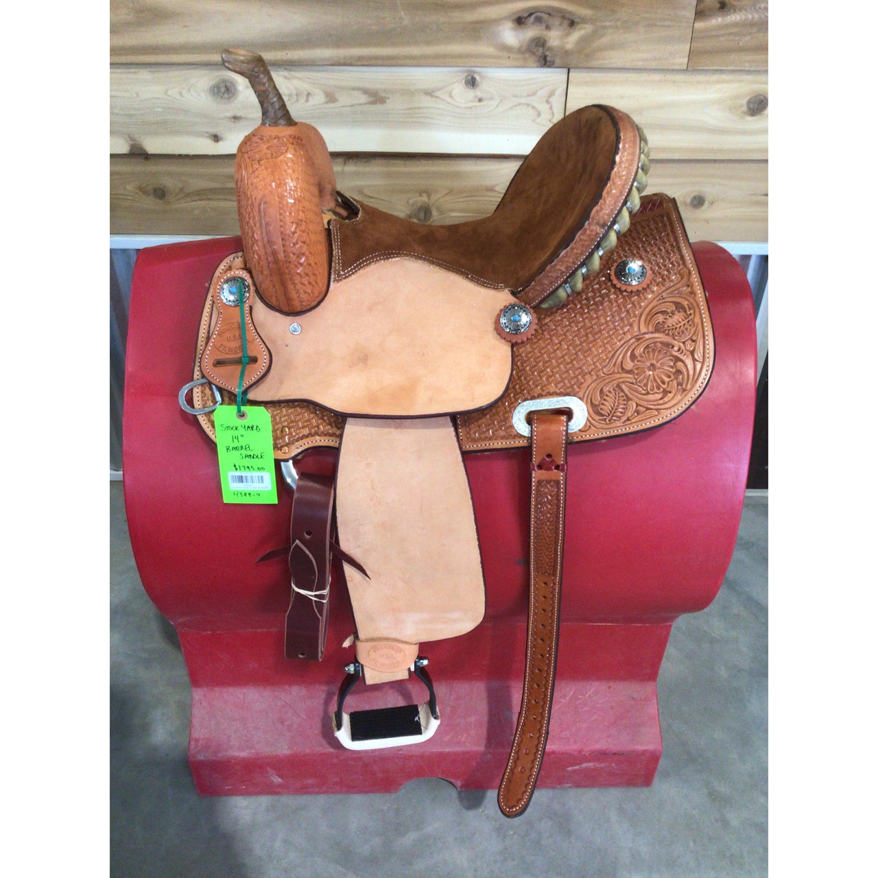 Stock Yard Barrel 14" Barrel Saddle