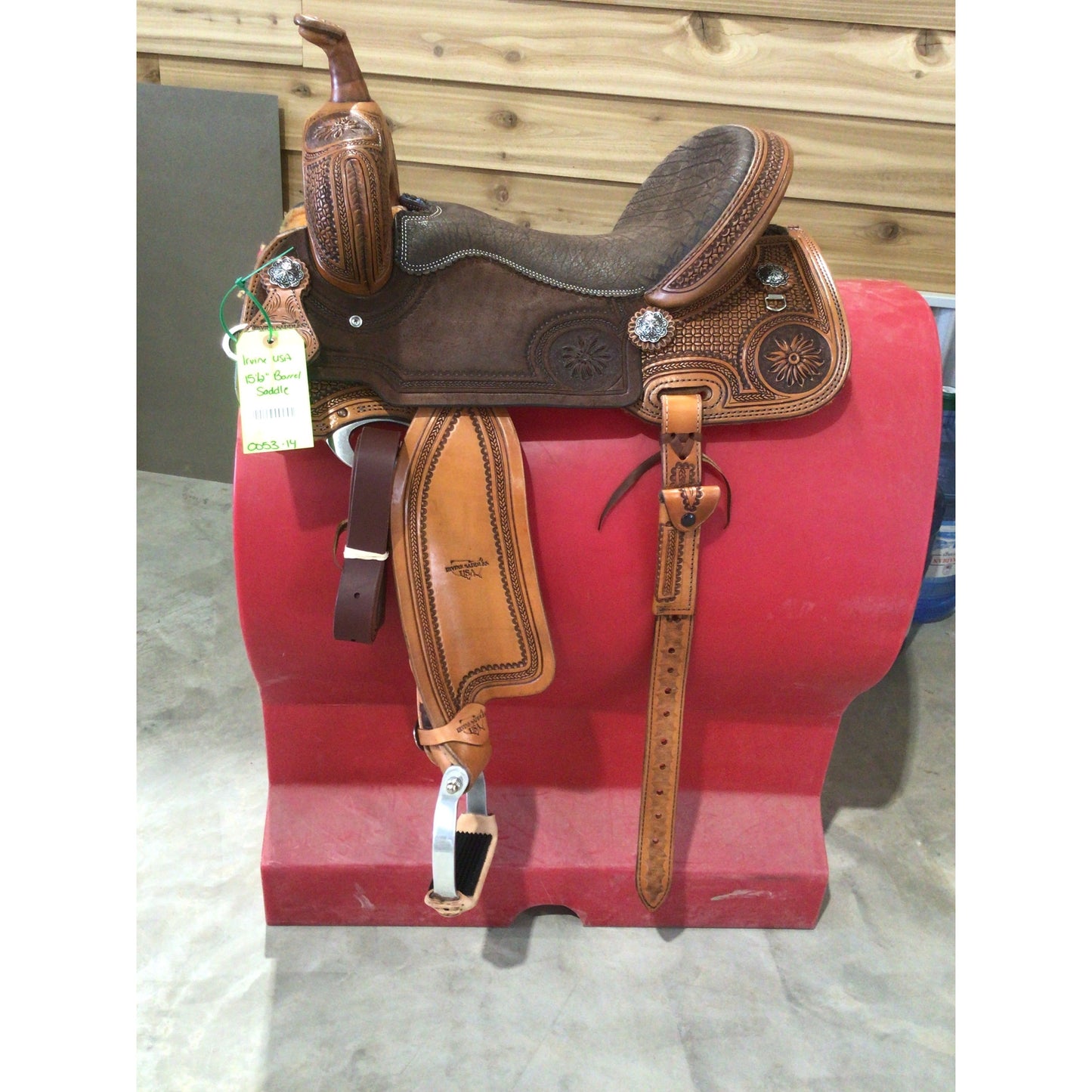 Irvine USA 15.5" Barrel Saddle