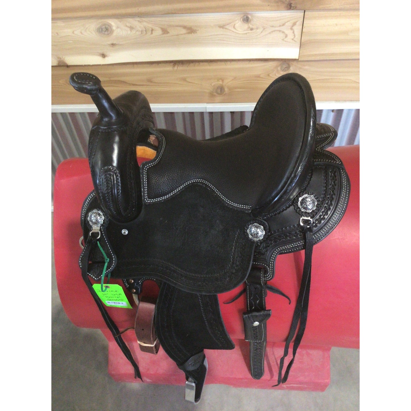 Irvine USA 14" Barrel Saddle
