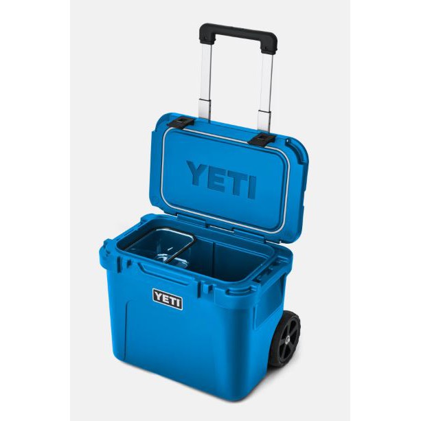 Yeti Roadie 32 Wheeled Hard Cooler - Big Wave Blue