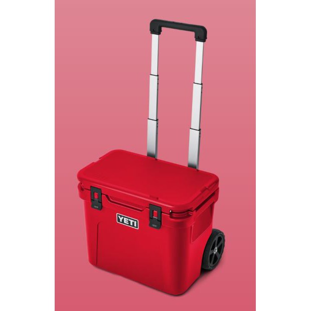YETI Roadie 32 Wheeled Hard Cooler - Rescue Red
