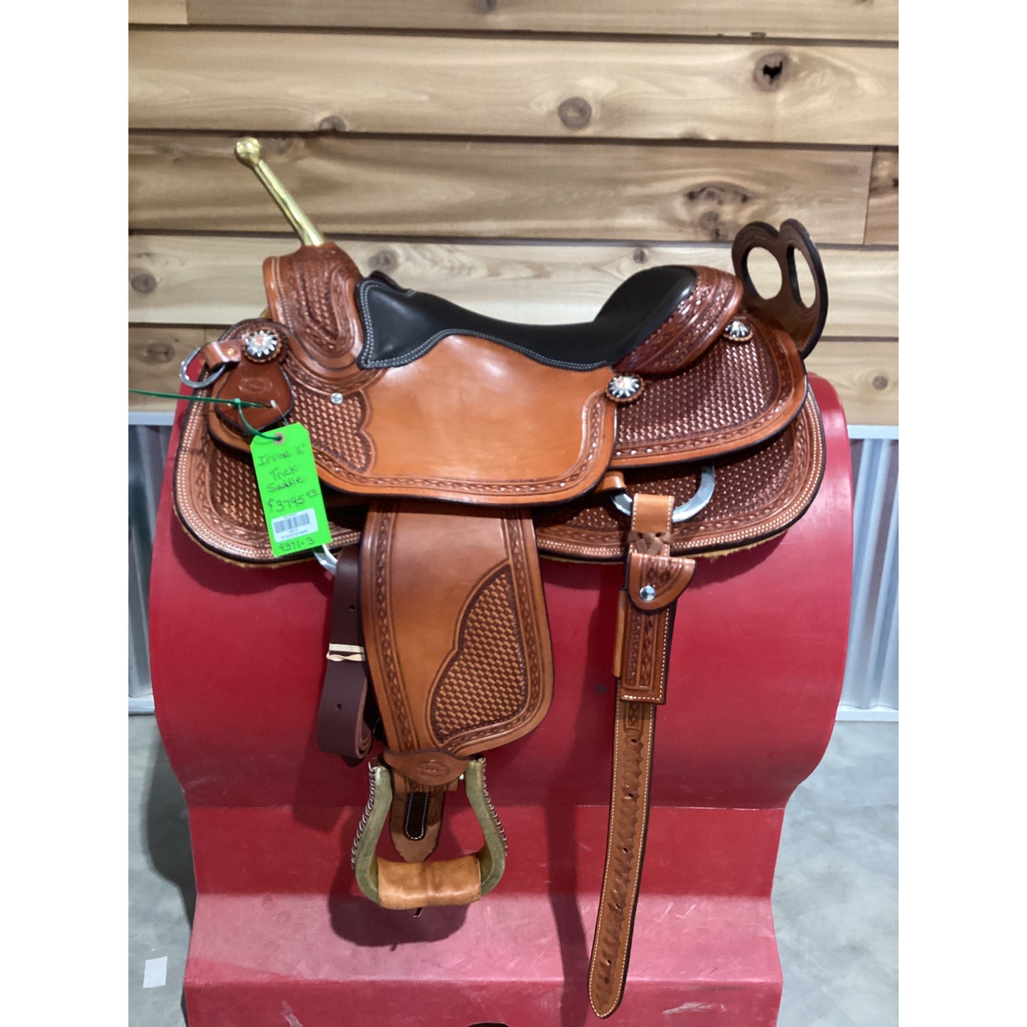 16" Irvine Trick Saddle