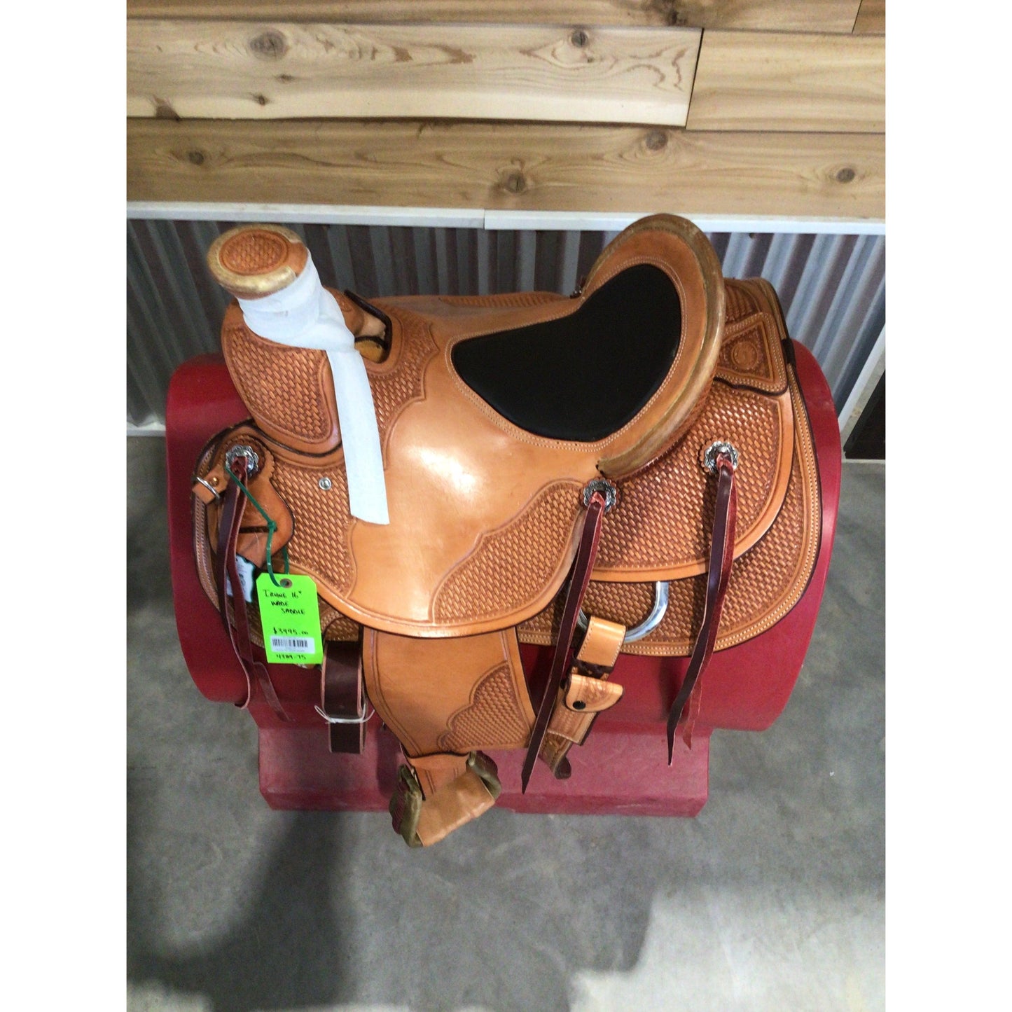 Irvine 16" Wade Saddle