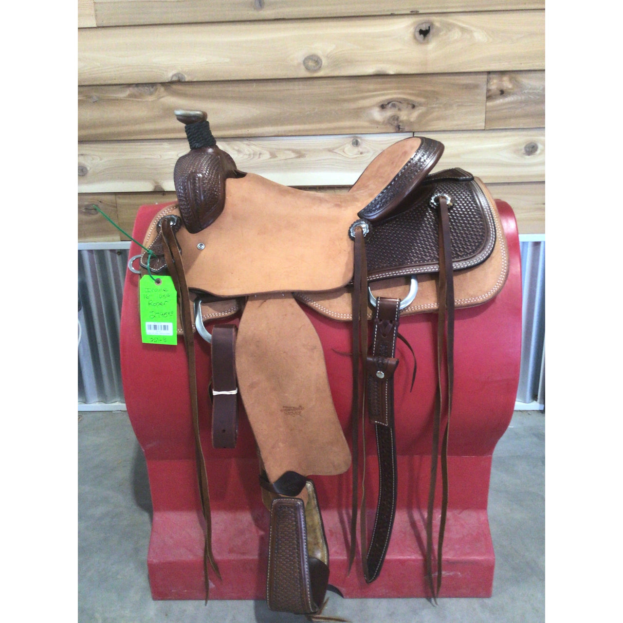 Irvine's 16" USA.  Roping Saddle