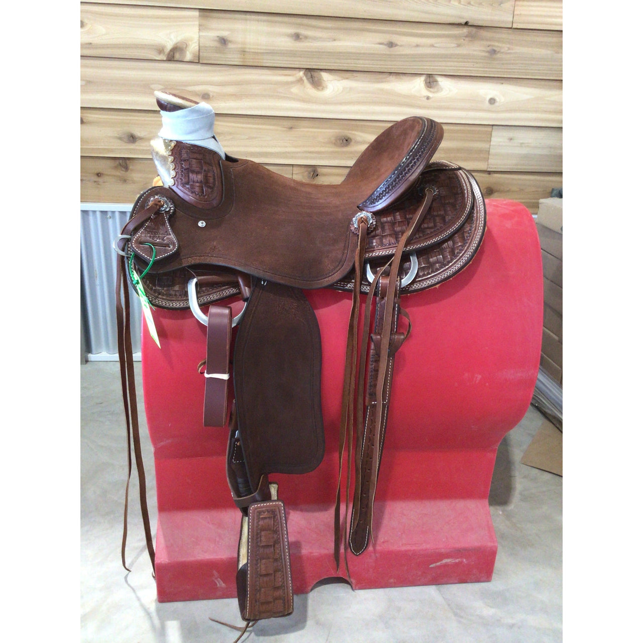 Irvine's USA 16" Wade Ranch Saddle