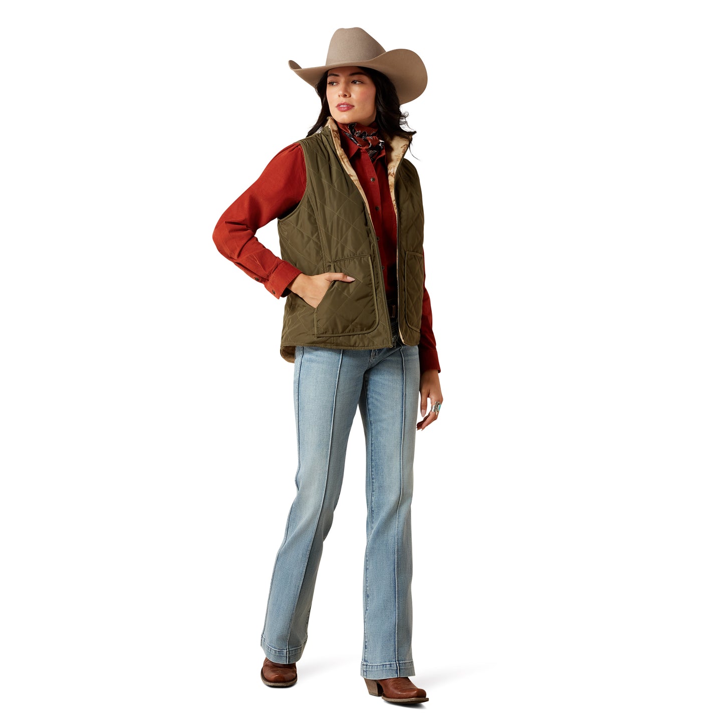 Ariat Women's Dilon 2.0 Reversible Insulated Vest - Ivy Green/Wild Horses Print