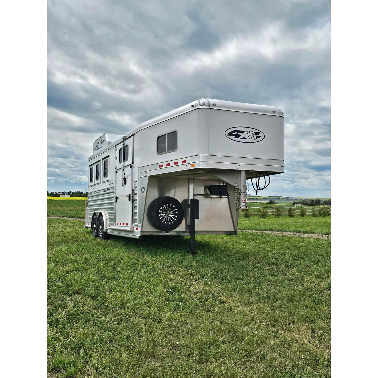 2026 4-Star 3-Horse 20' Slant Load Gooseneck