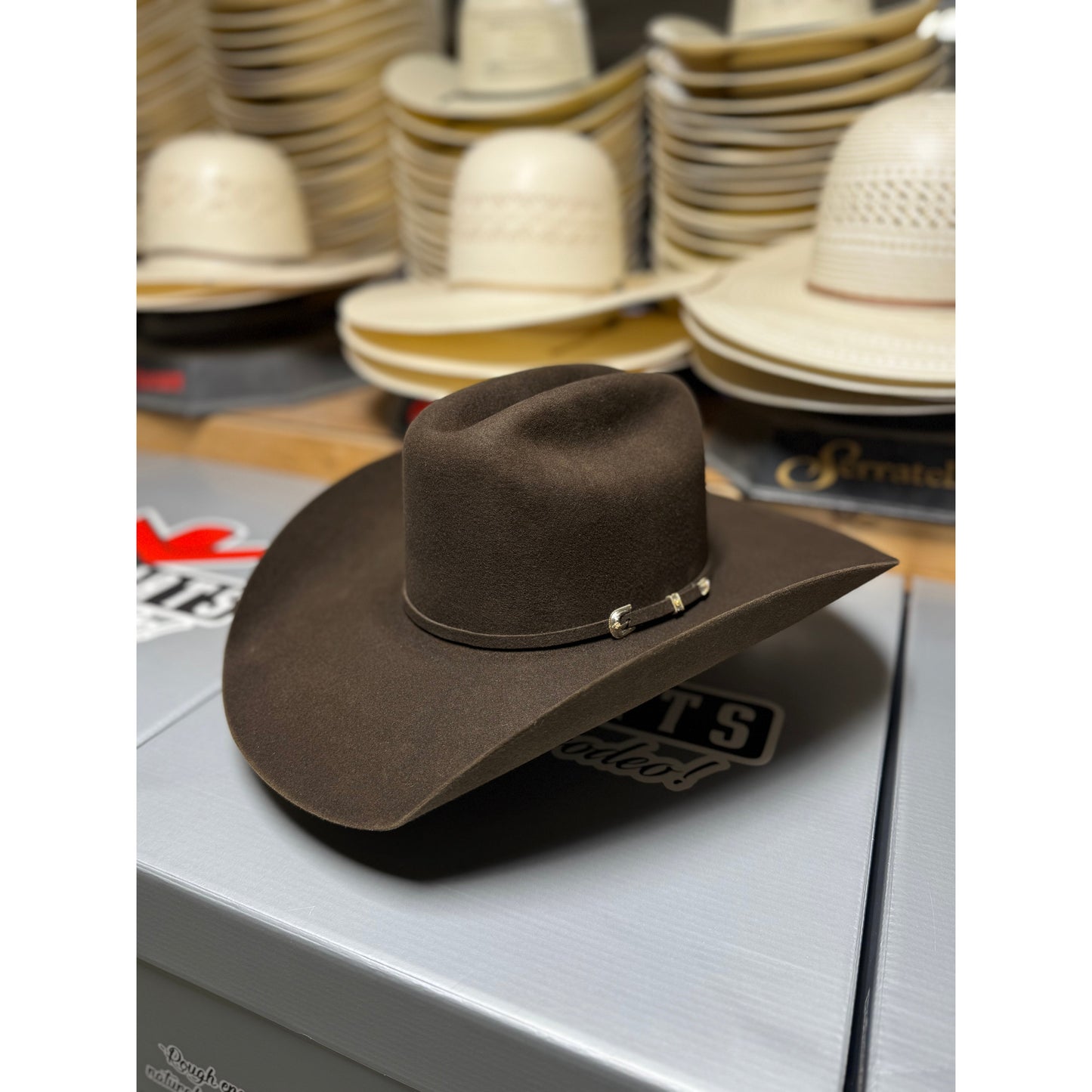 PROHATS Bronze Series Precreased-Chocolate