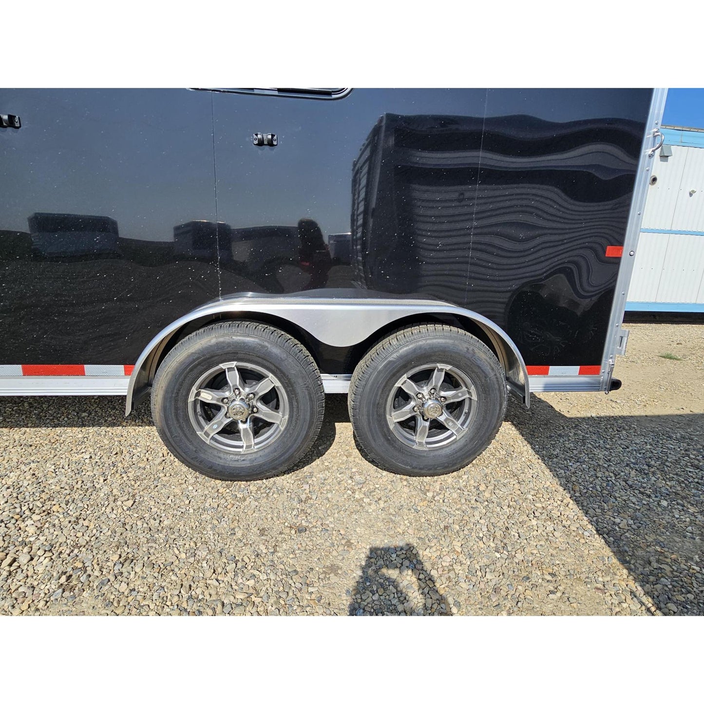 2025 High Country Strider Series Lite/ Slant 3-Horse Bumper Pull