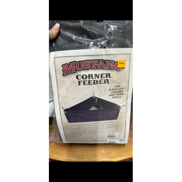 Mustang Corner Feeder- Black - Irvine Tack &amp; Western Wear