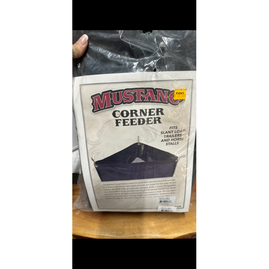 Mustang Corner Feeder- Black