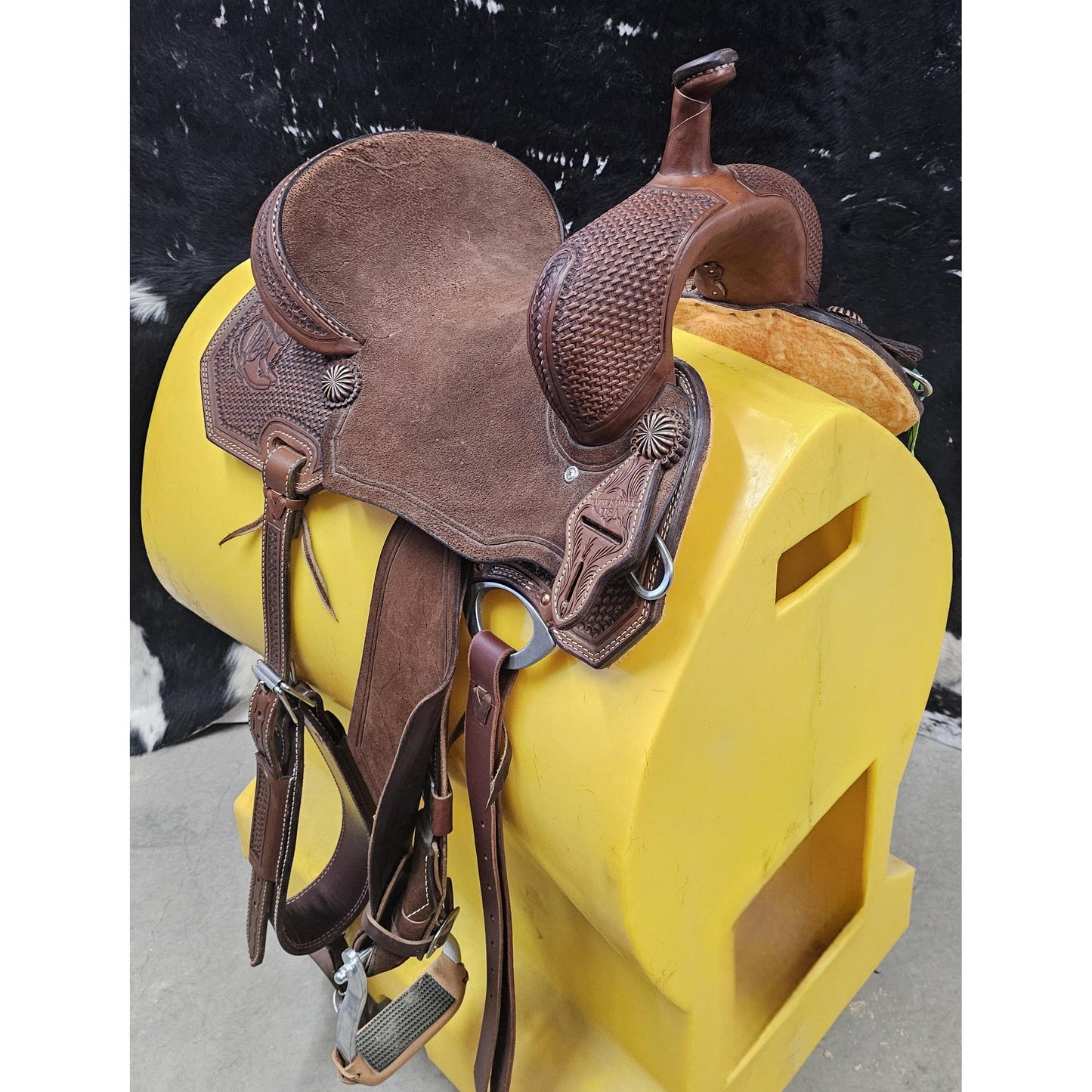 Irvine USA 15.5" Barrel Saddle