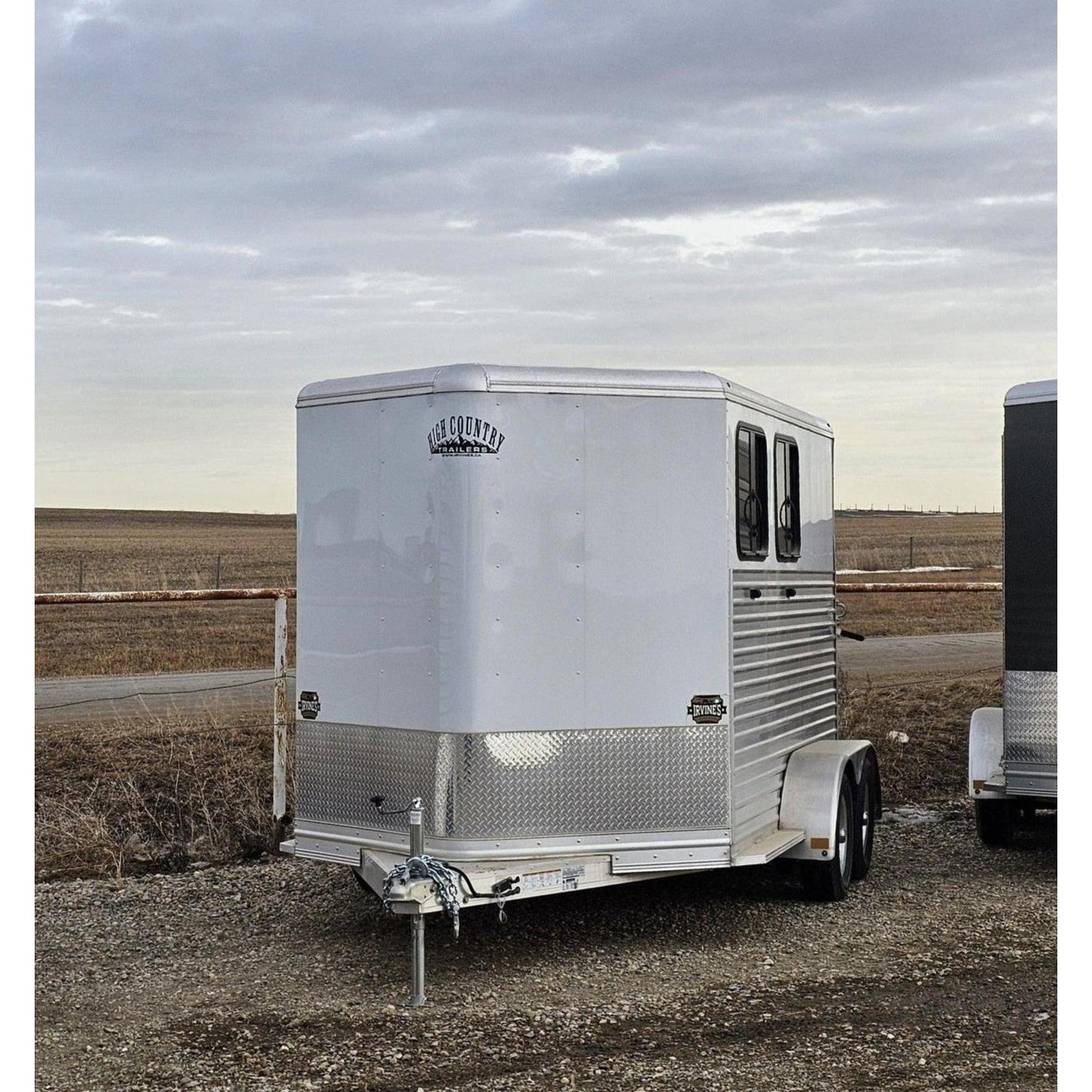 2024 High Country Colt Series Combo/Slant 2-Horse Lite (Wood Deck)